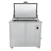 Machine de nettoyage à ultrasons de pièces de moteur