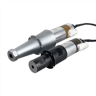Oscillateur à ultrasons pour le soudage