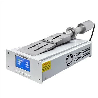 Machine de découpe de feuilles de caoutchouc à ultrasons