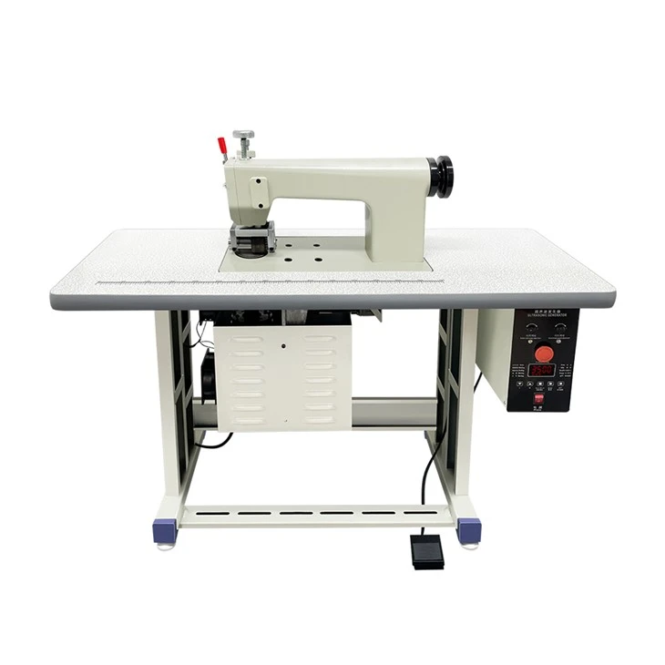 Machine à dentelle à ultrasons à double moteur